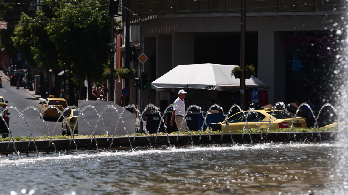 Καιρός σήμερα: Λιακάδα και μπόρες στα βόρεια την Παρασκευή - Πώς θα κυλήσει το Σαββατοκύριακο 