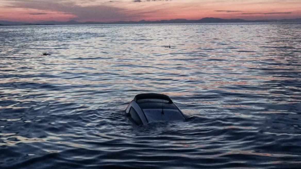 Εμποροι πουλάνε ως «καλά μεταχειρισμένα» τα πλημμυρισμένα της Θεσσαλίας