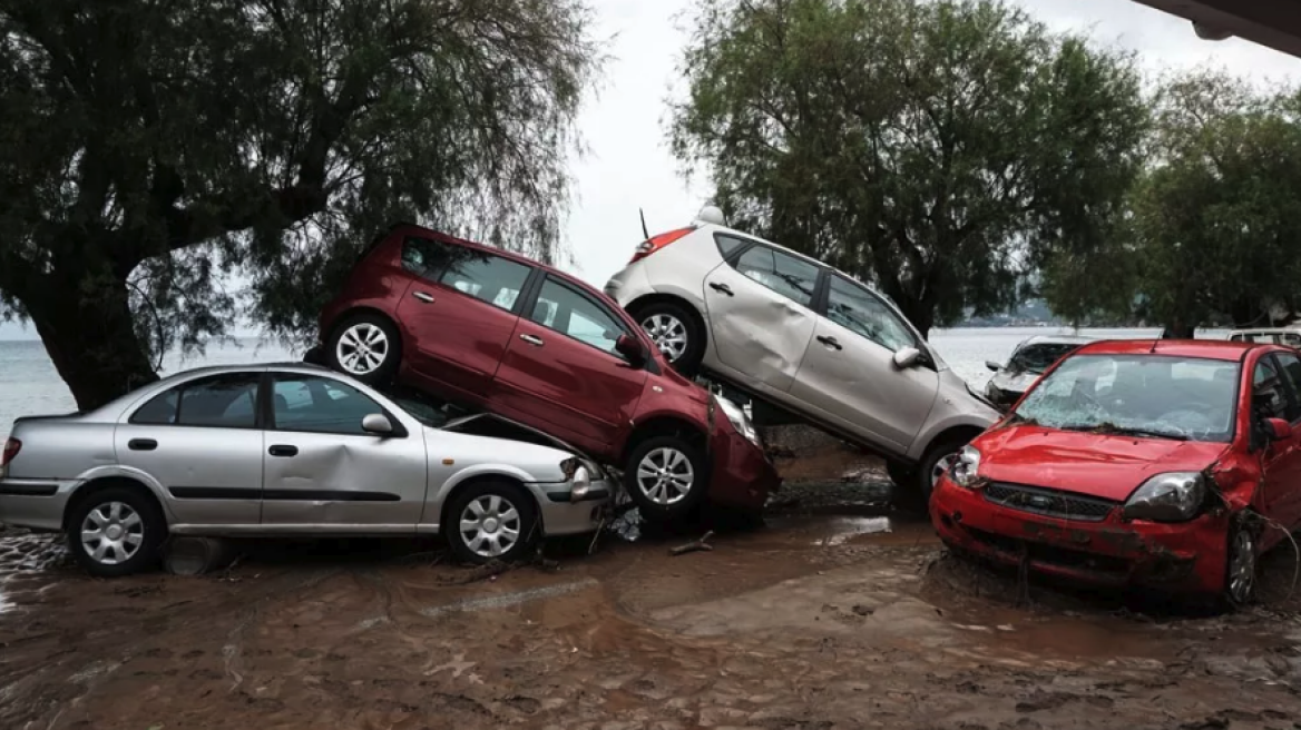 Απίστευτο: Εριξαν πρόστιμα σε πλημμυρισμένα ΙΧ γιατί δεν πέρασαν ΚΤΕΟ