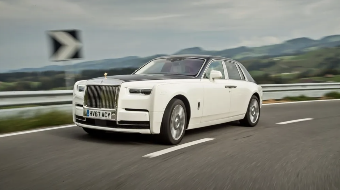 Ο παίκτης του Παναθηναϊκού έφερε την Rolls-Royce του Ελλάδα!