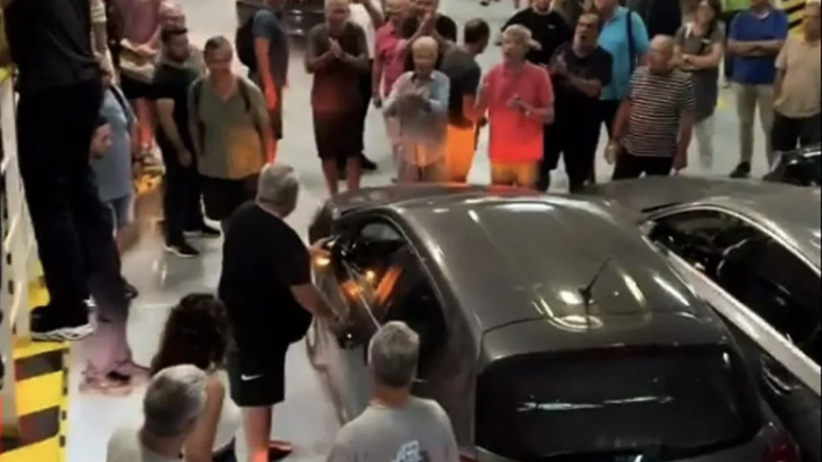 Επική αντίδραση επιβατών στον... Ελληνάρα (video)