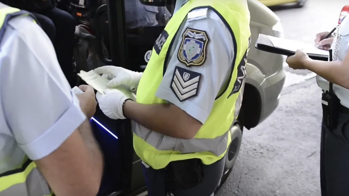 Ερχεται: Θα χάσουν το δίπλωμα τους εκατοντάδες χιλιάδες οδηγοί