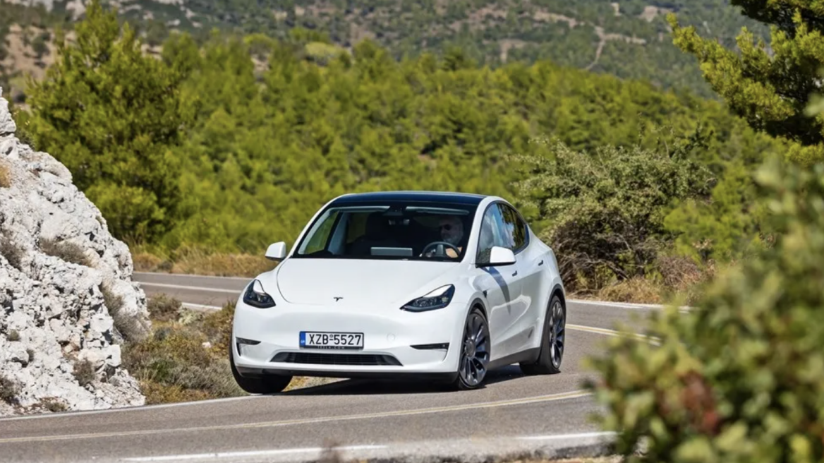 Ελλάδα: Πως παίρνουν καινούργιο Tesla SUV κάτω από 20.000 ευρω