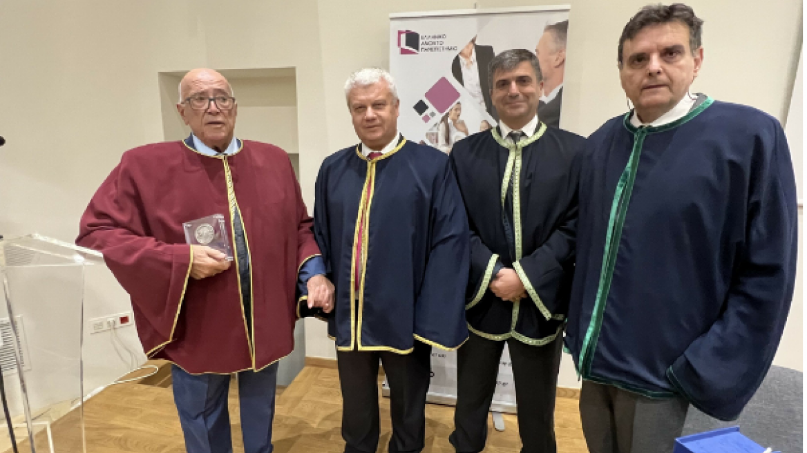 Καπετάν Παναγιώτης Τσάκος: Αναγορεύτηκε σε Επίτιμο Διδάκτορα της Σχολής Ανθρωπιστικών Επιστημών του ΕΑΠ 