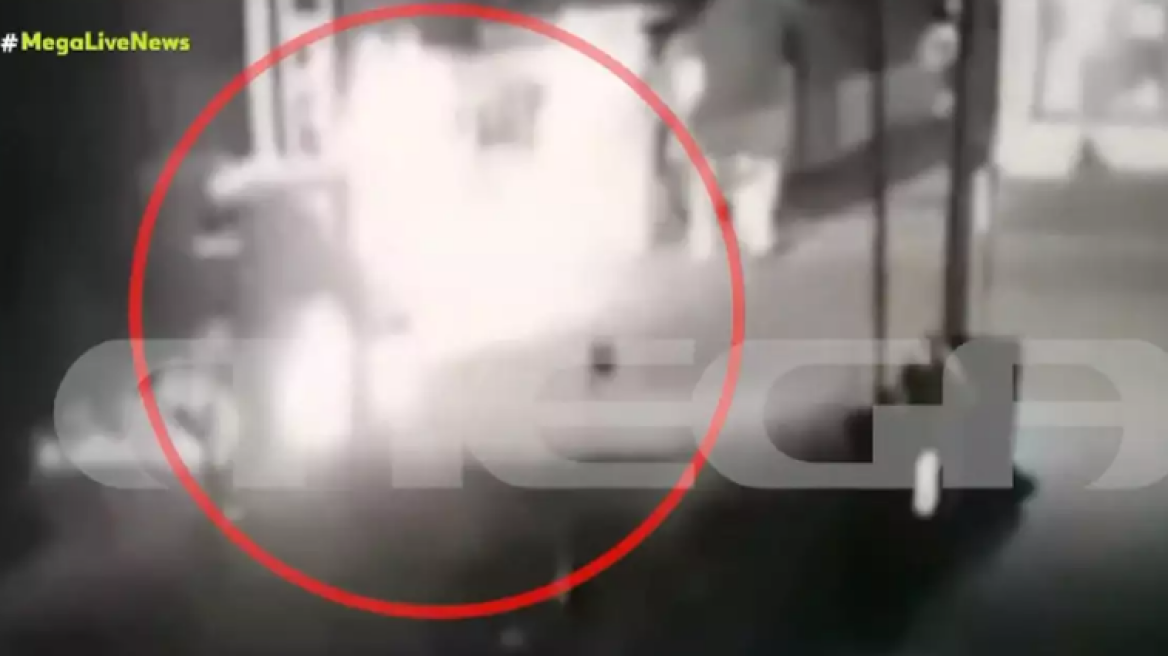 Άνω Λιόσια: Βίντεο από την επίθεση με βόμβες μολότοφ στο λεωφορείο