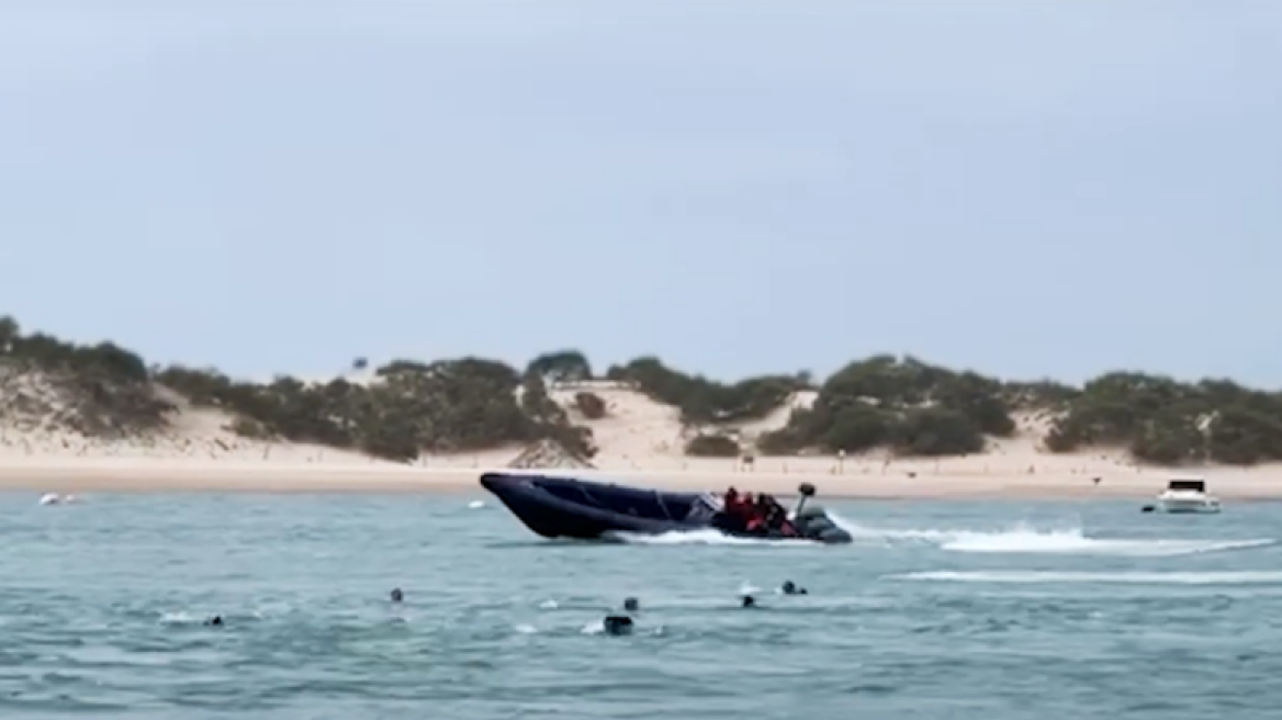 Ισπανία: Διακινητές πέταξαν μετανάστες από ταχύπλοο σε μικρή απόσταση από παραλία - Τέσσερις νεκροί