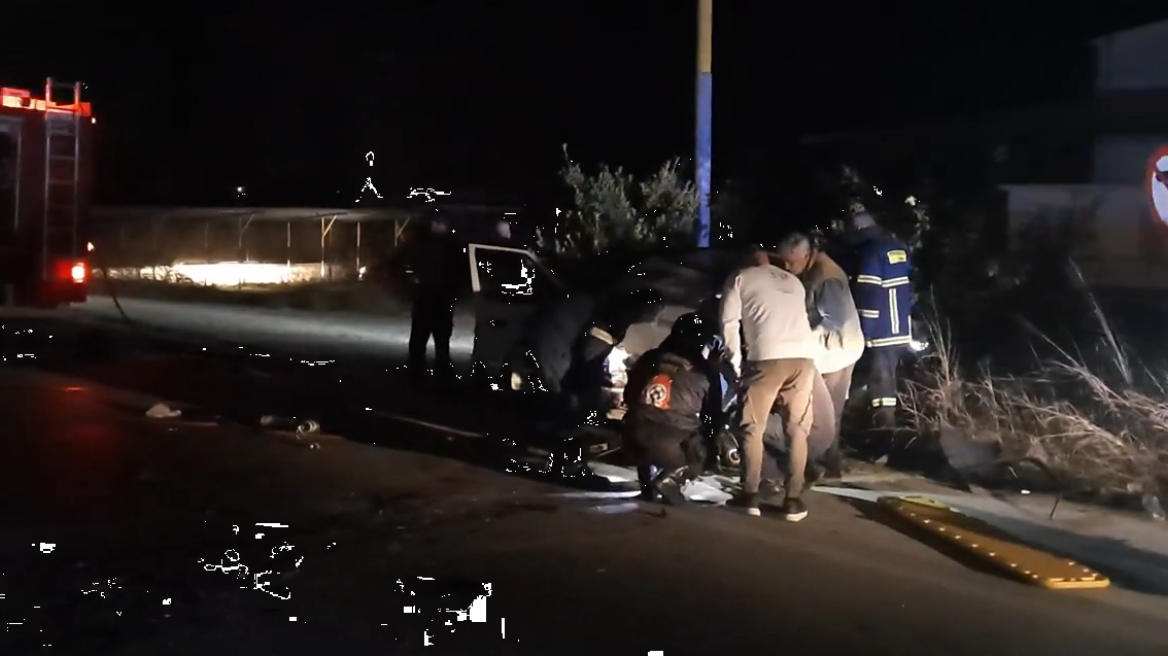 Τρεις τραυματίες σε μετωπική σύγκρουση αυτοκινήτων στην επαρχιακή οδό Νιγρίτας-Σερρών - Βίντεο