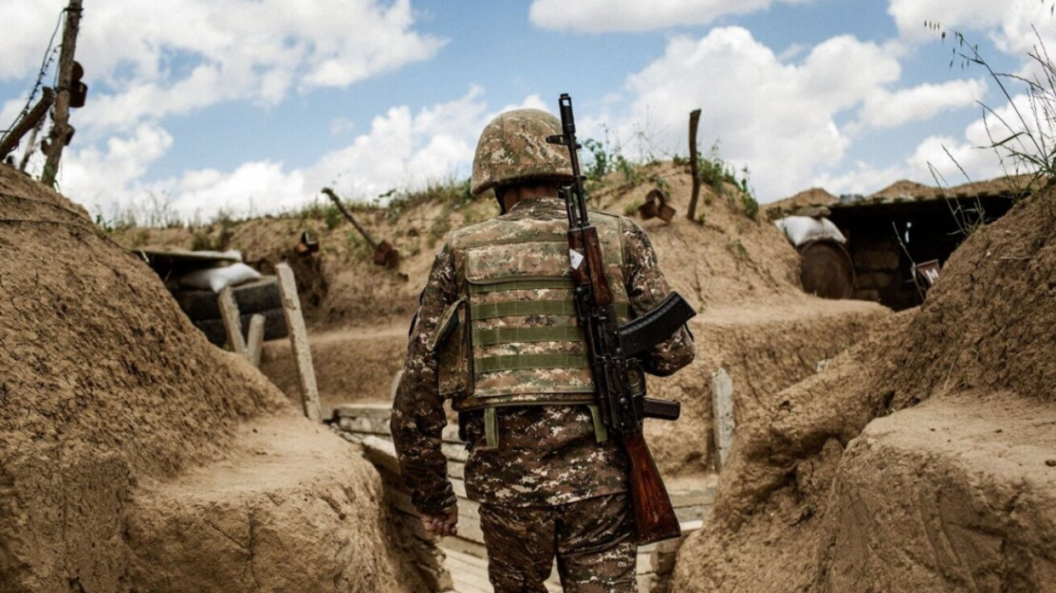 Αζερμπαϊτζάν: Οι Αζέροι κατηγορούν Αρμένιους στρατιώτες ότι άνοιξαν πυρ εναντίον θέσεών τους