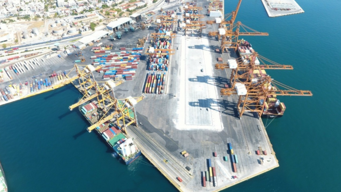 Κρίση στην Ερυθρά Θάλασσα: Απώλειες άνω του 10% για το λιμάνι του Πειραιά