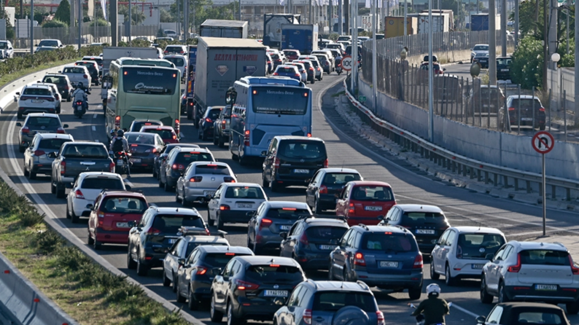 Τροχαίο στον Κηφισό στο ύψος της Αγίας Άννης, στο ρεύμα προς Λαμία