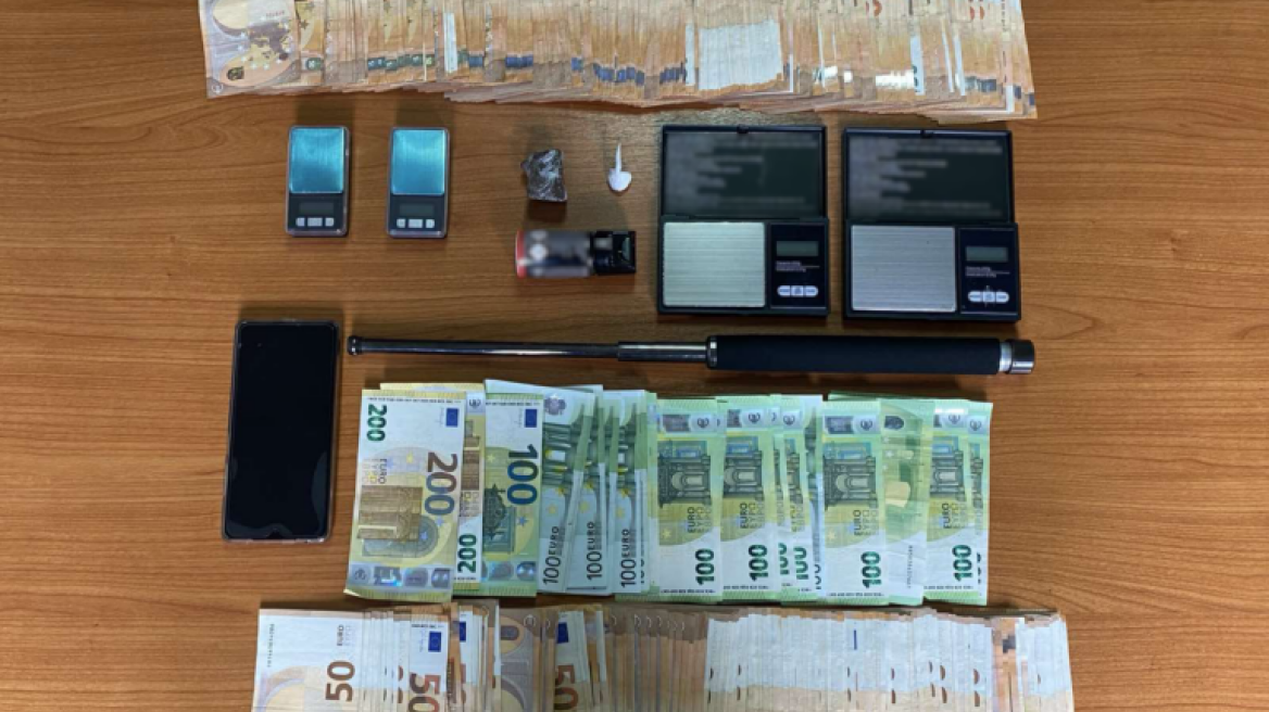 Επιχειρηματίας διακινούσε κοκαΐνη και κάνναβη στο κατάστημά του