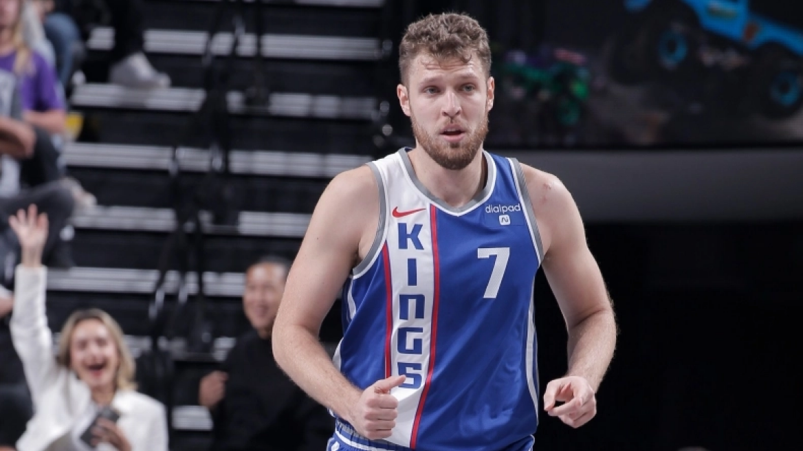 Βεζένκοφ: «Απίστευτη και μοναδική εμπειρία οι Κινγκς, ανυπομονώ για το μέλλον»