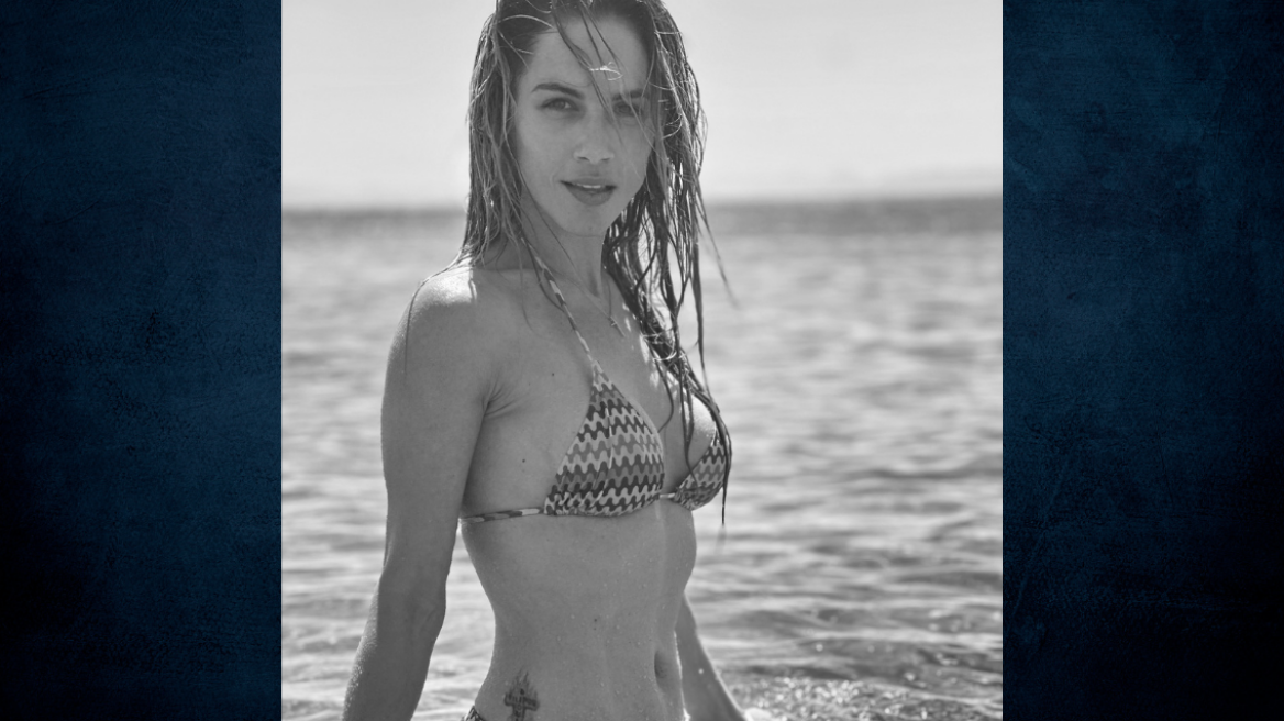 Ντορέττα Παπαδημητρίου: Τα ασπρόμαυρα στιγμιότυπά της από την παραλία