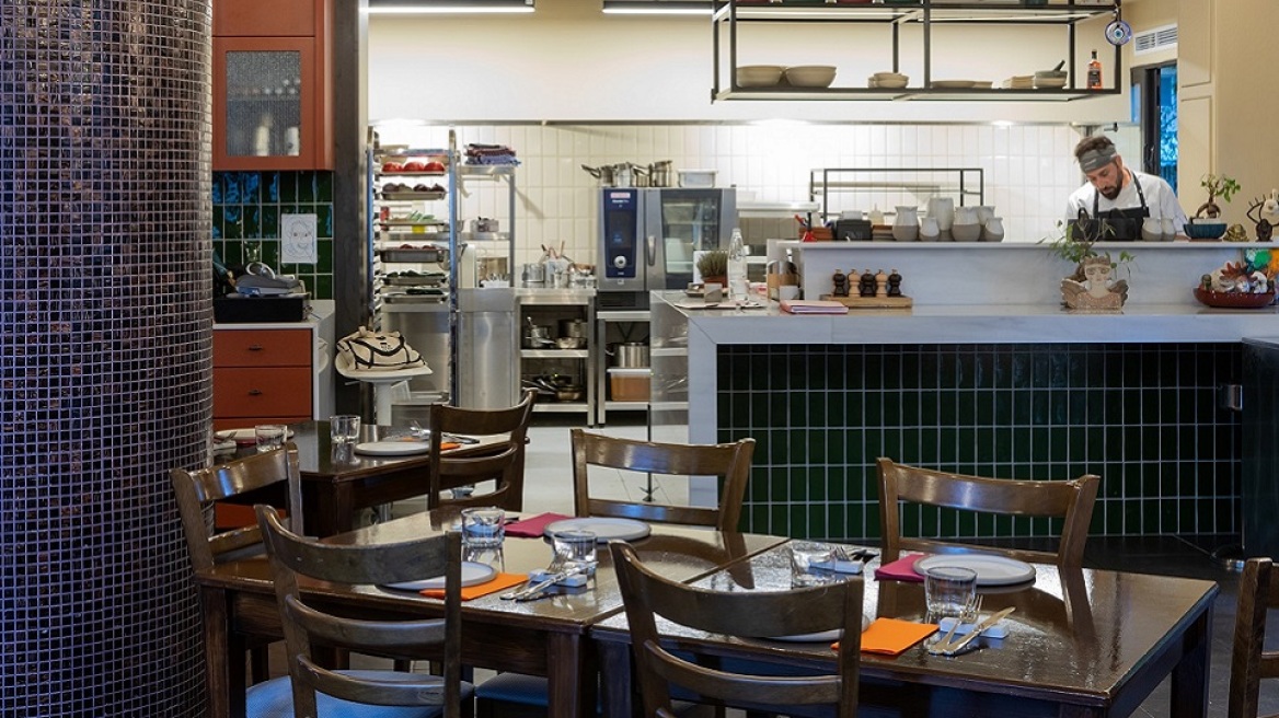 Raw Bata: Η γαστροταβέρνα του Χρόνη Δαμαλά