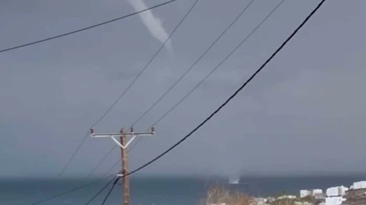 Καιρός-Κακοκαιρία Bora: Υδροσίφωνας εμφανίστηκε στην Τήνο - Βίντεο