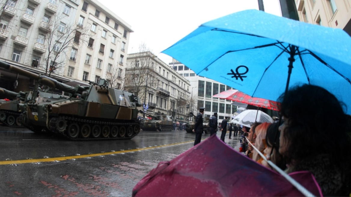 Καιρός: Άστατος όλη την εβδομάδα και ψιλόβροχο την 25η Μαρτίου, πού θα χρειαστεί ομπρέλα στις παρελάσεις 