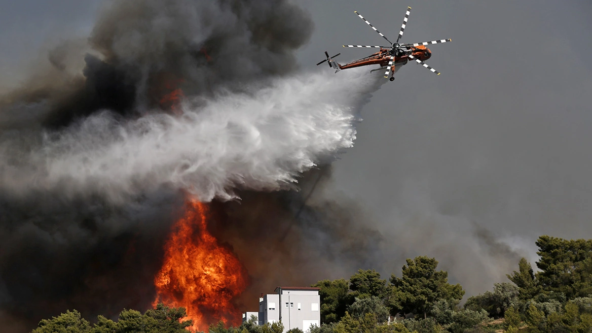 Φωτιά στην Πεντέλη: Μετρούν τις πληγές τους οι κάτοικοι Παλλήνης, Πεντέλης, Ανθούσας και Διώνης
