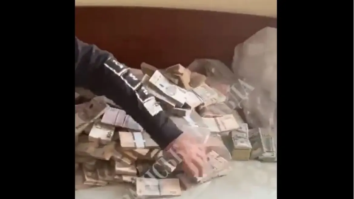 Ουκρανία: Έπιασαν υπουργό του Ζελένσκι με ένα εκατ. δολάρια σε μετρητά στον καναπέ – Δείτε βίντεο
