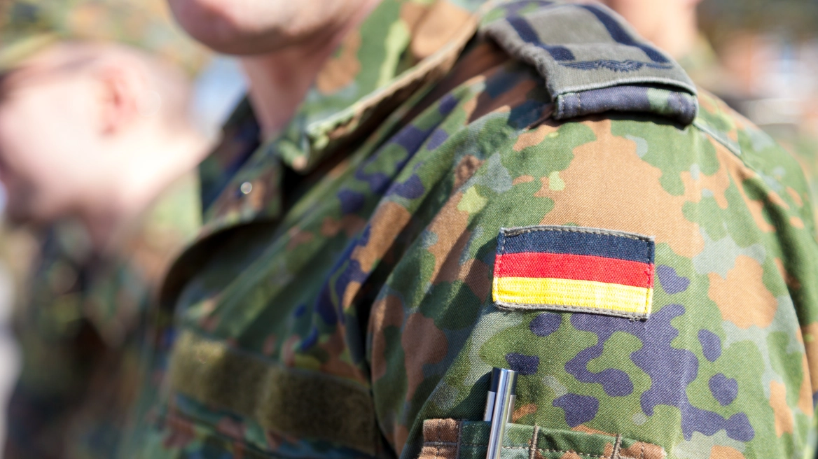 Επαναφορά της υποχρεωτικής στρατιωτικής θητείας στη Γερμανία ζητά το CDU