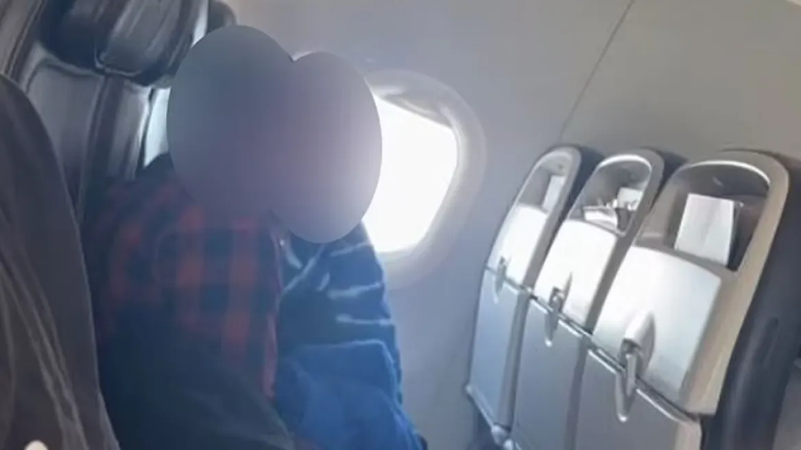 Ασυγκράτητοι: Ζευγάρι έκανε σεξ σε πτήση μπροστά στους επιβάτες
