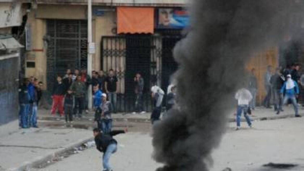 Αλγερία: Συγκρούσεις αστυνομικών με υποστηρικτές της αντιπολίτευσης