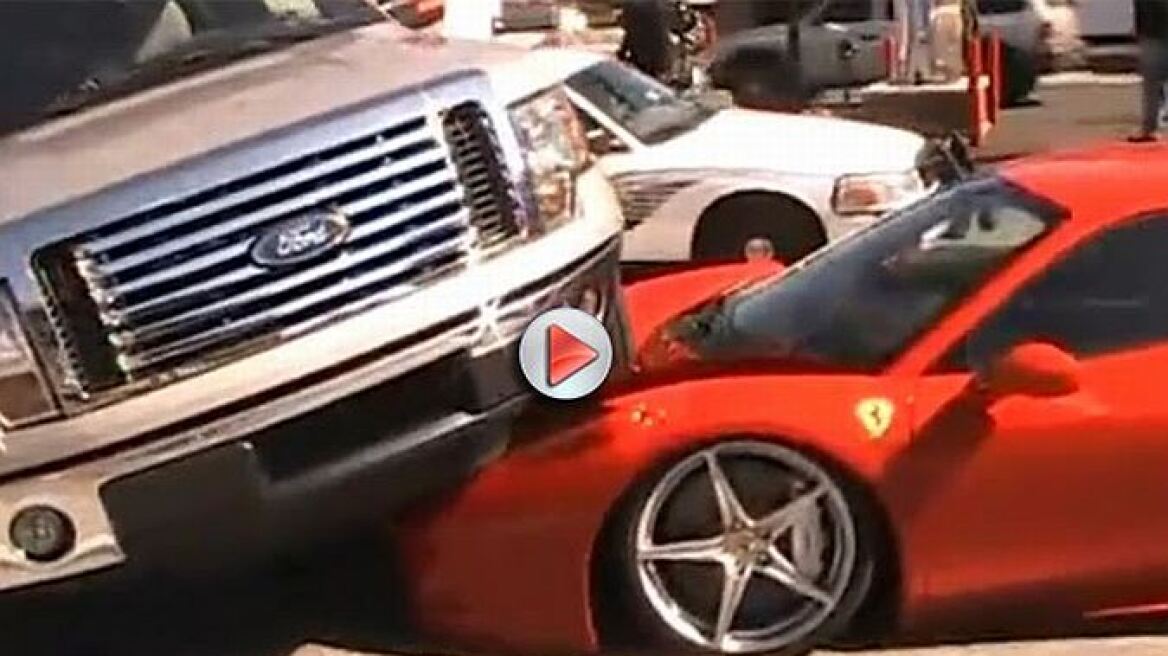 Video: Ford F-150+Ferrari 458 Italia= LOVE!
