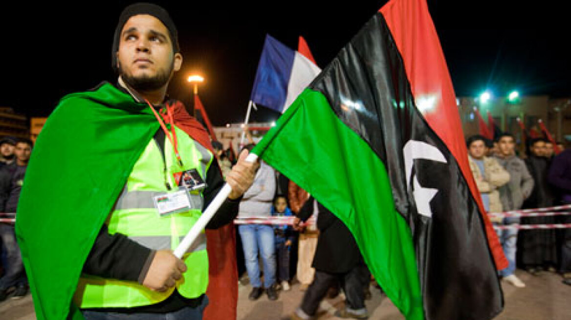 Επίθεση αντικαθεστωτικών σε δυνάμεις του Καντάφι 