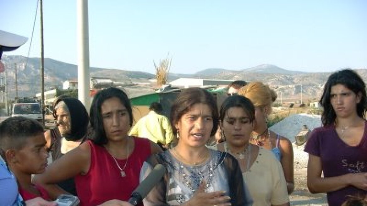 Καλά κρατεί η ένταση στον καταυλισμό των Ρομά στη Χαλκιδόνα