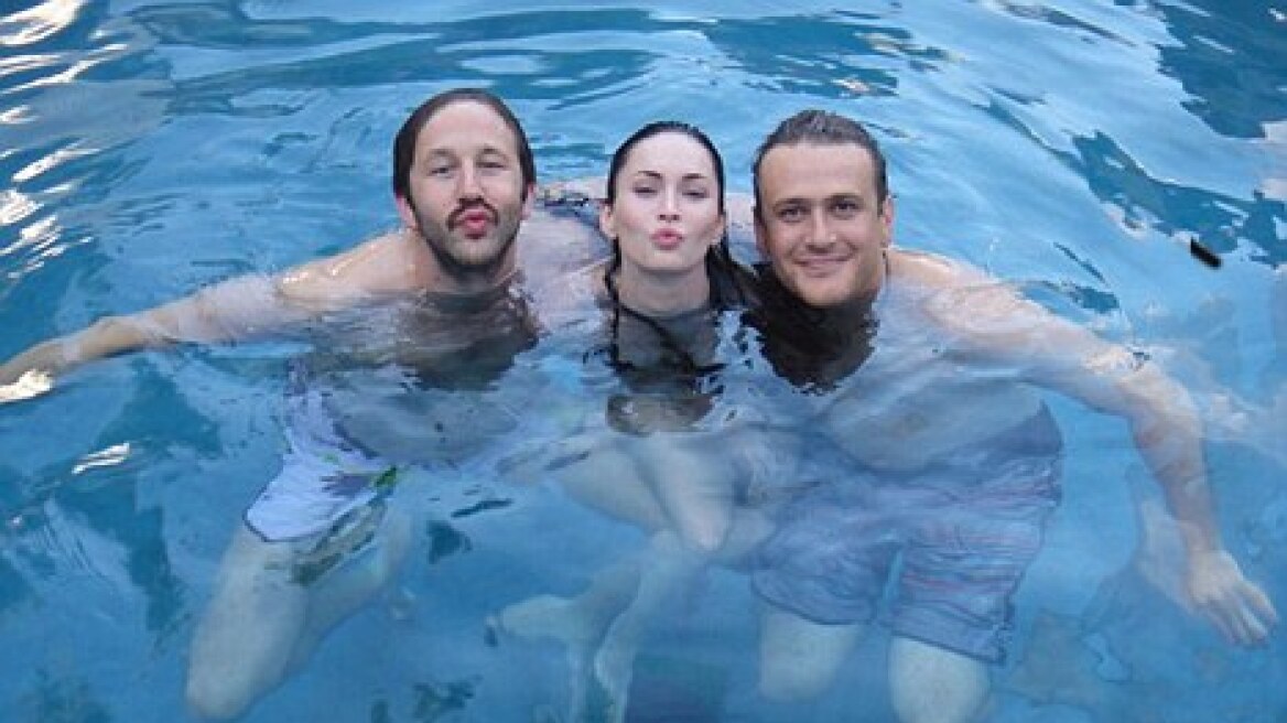 Megan Fox: Στην πισίνα με συναδέλφους!