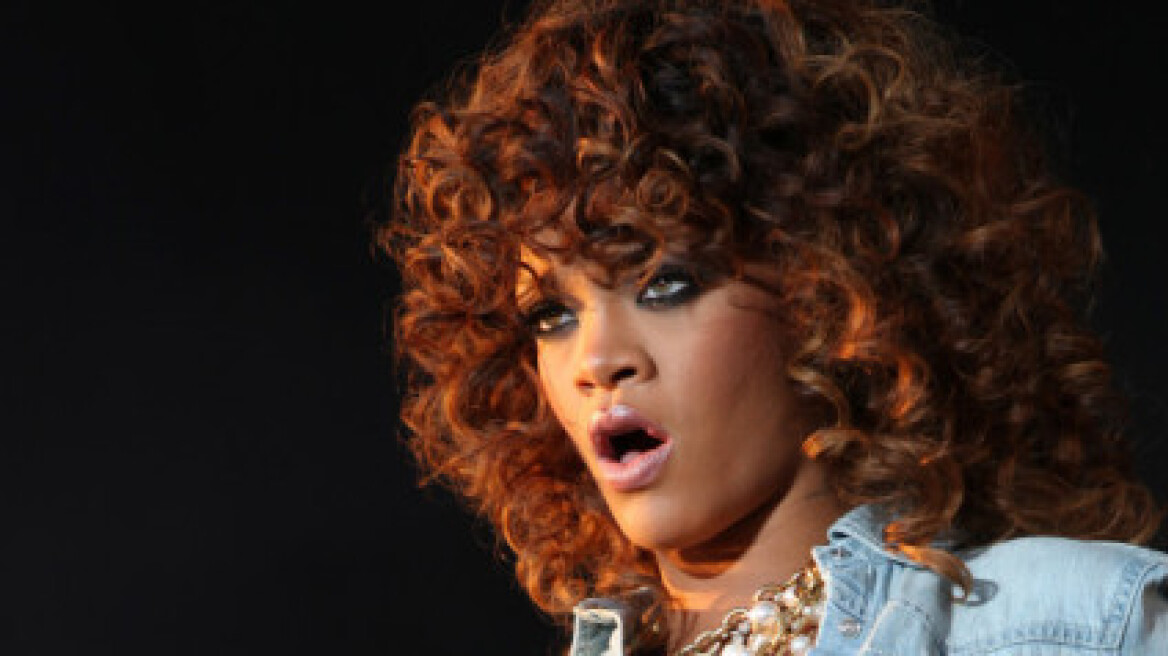 H Rihanna μηνύει την κατασκευάστρια εταιρεία του σπιτιού της