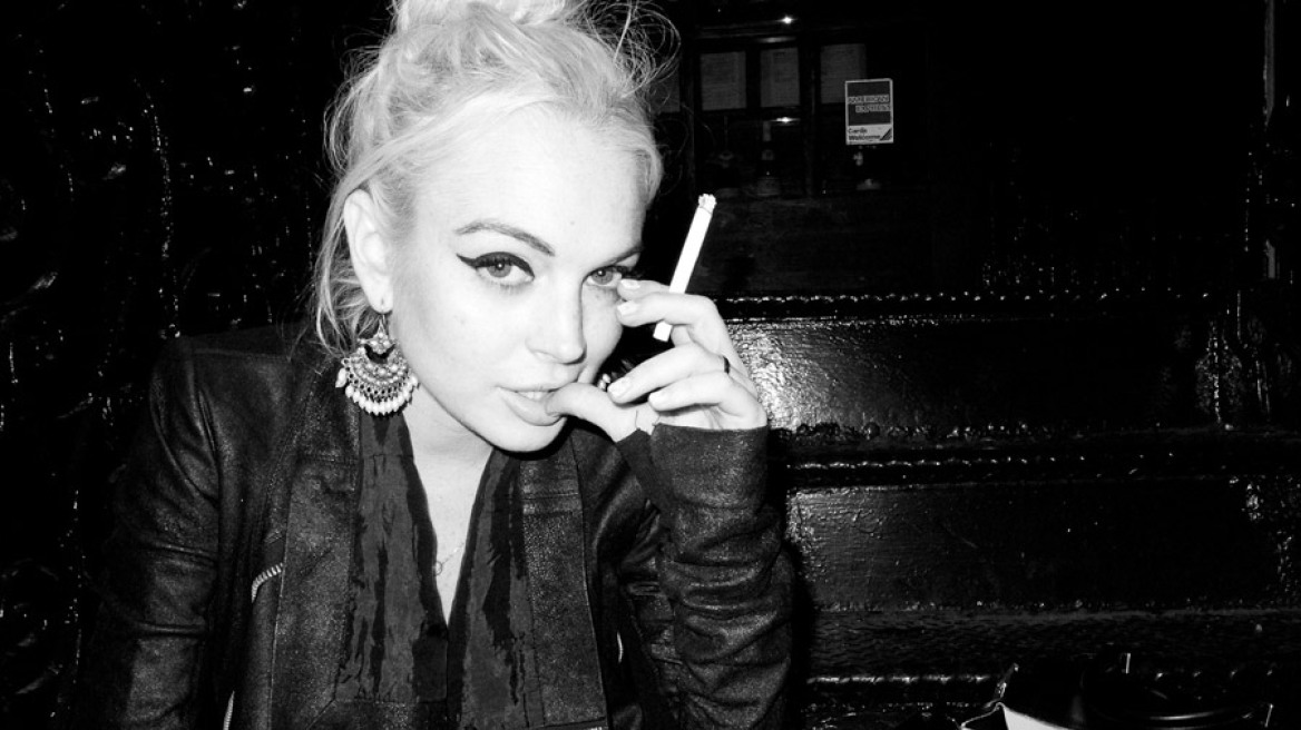 Lindsay Lohan: Φωτογράφηση σε ασπρόμαυρο φόντο