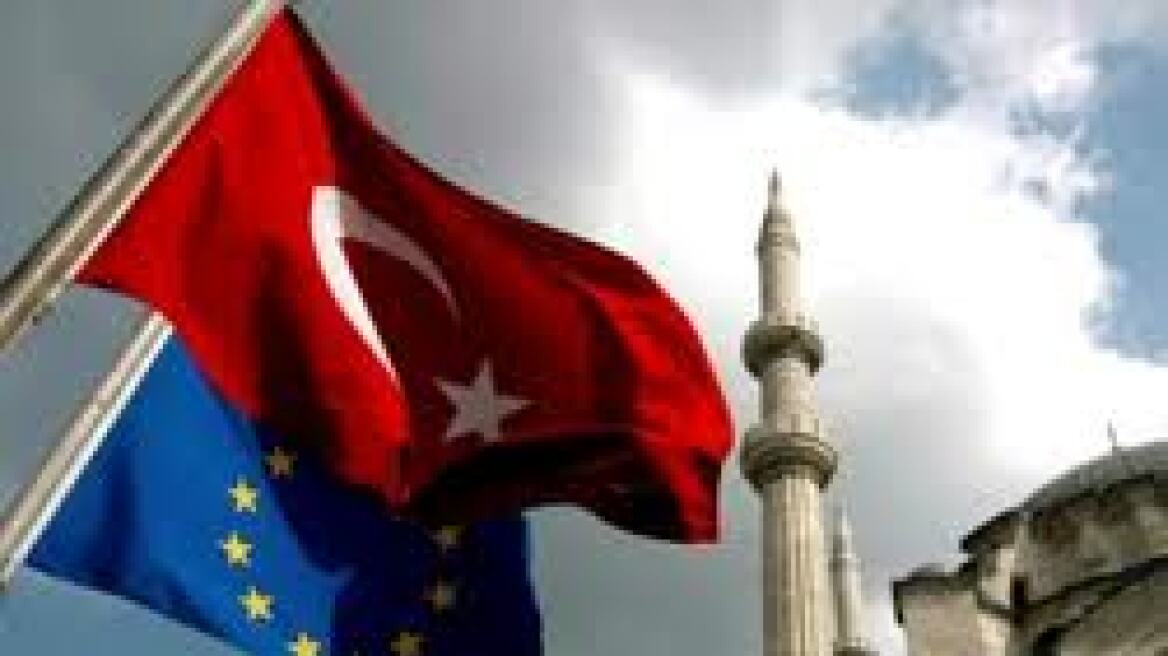 ΕΕ: Κρούει τον κώδωνα στην Τουρκία για την Κύπρο