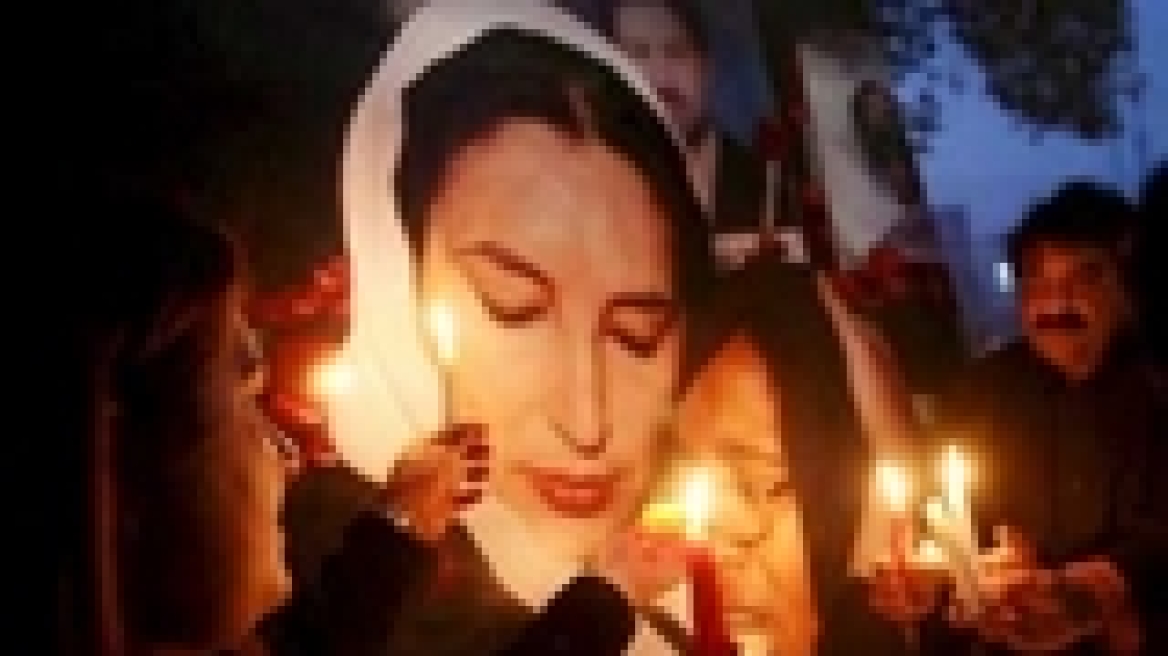 Στον τάφο της Μπούτο ο πρόεδρος του Πακιστάν 