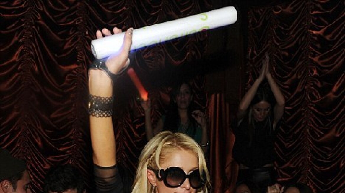Ξέφρενο πάρτι για την Paris Hilton