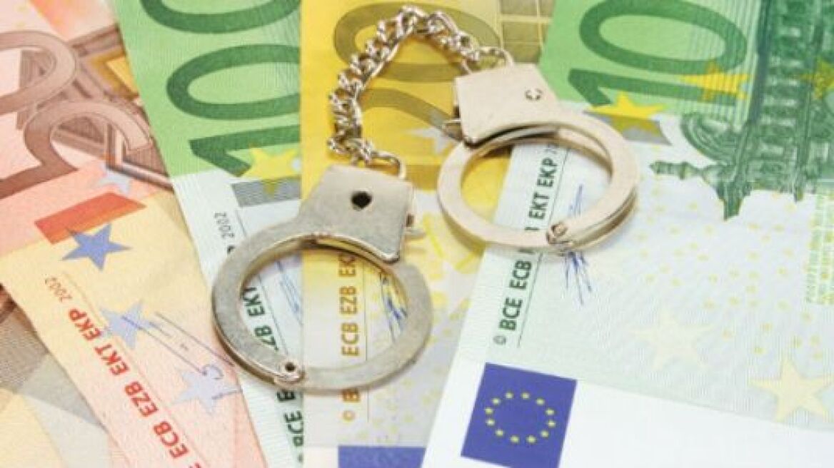 Σύλληψη 46χρονης για χρέη 133 εκατ. ευρώ