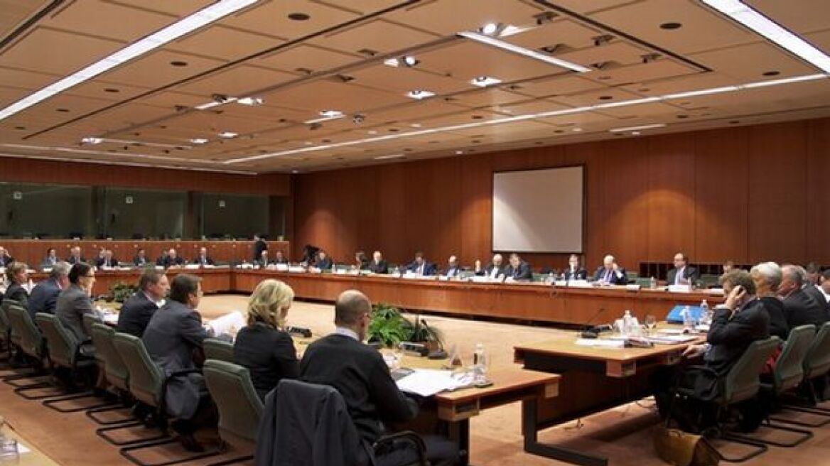 Επίτροπος ή διευρυμένη "Τρόικα" επί τάπητος στο Eurogroup