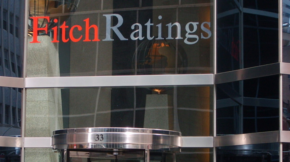Fitch upgrades Greece