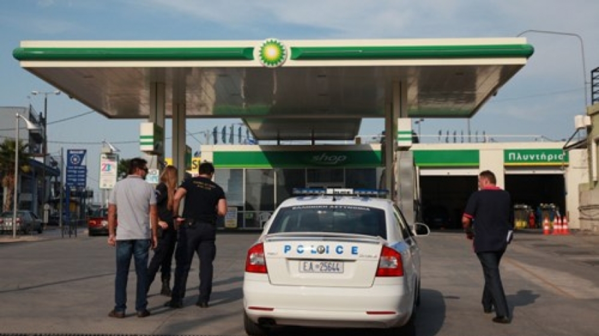 Ρουμάνοι χτυπούσαν βενζινάδικα σε Τρίκαλα και Κοζάνη