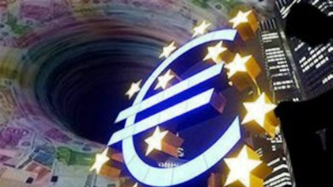 Σε τριπλή μέγγενη η (ακυβέρνητη) ελληνική οικονομία