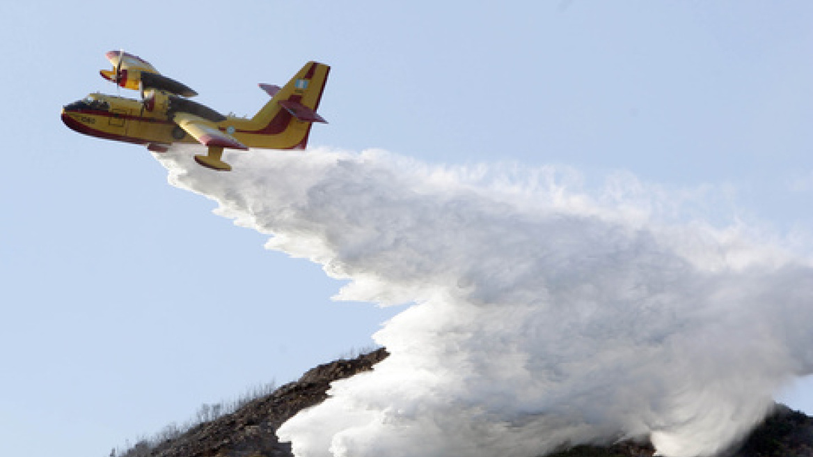 Πυροσβεστικά αεροπλάνα διαθέτουν τα Σκόπια για την Ελλάδα