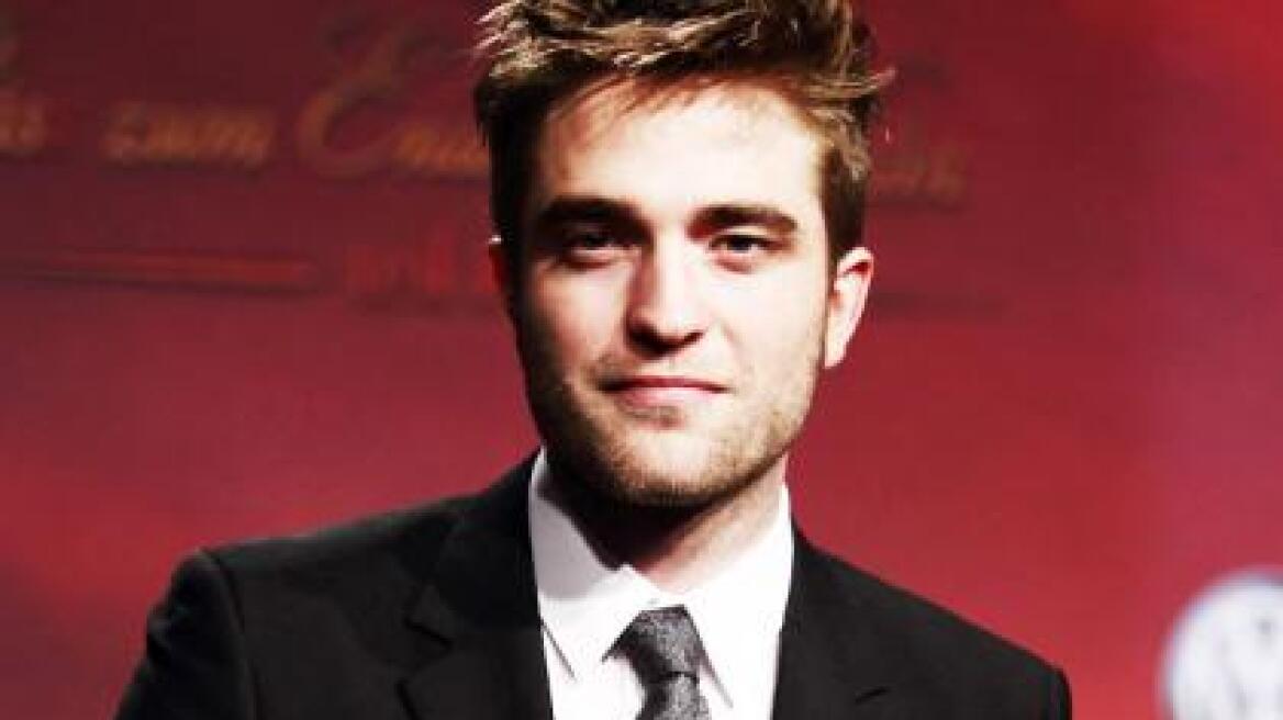 "Σφίγγα" ο Robert Pattinson για την απιστία