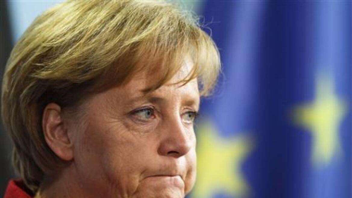 «Η Μέρκελ πρέπει να κρατήσει την Ελλάδα στο ευρώ για το καλό της Γερμανίας»