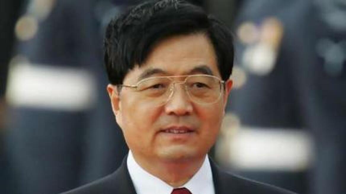 Ο Χου Ζιντάο καλοσωρίζει τον Σι Τζιν Πινγκ ως το νέο πρόεδρο  