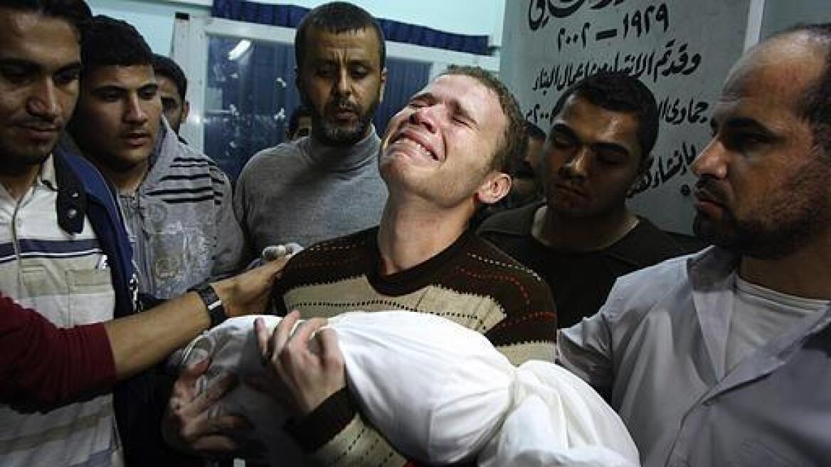 «Ποιος σκοτώνει τους πολίτες στη Γάζα;», αναρωτιέται ο Τσόμσκι
