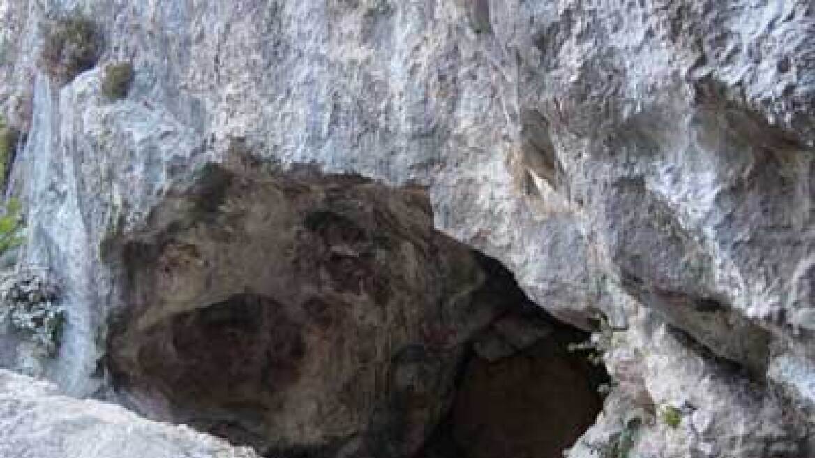Έκρυβε επτά κιλά χασίς σε σπηλιά