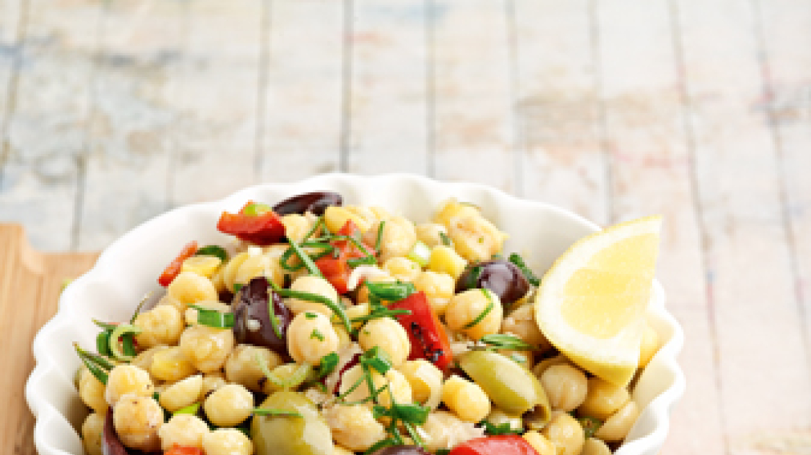 Η συνταγή της ημέρας από το Olive: Ρεβυθοσαλάτα 