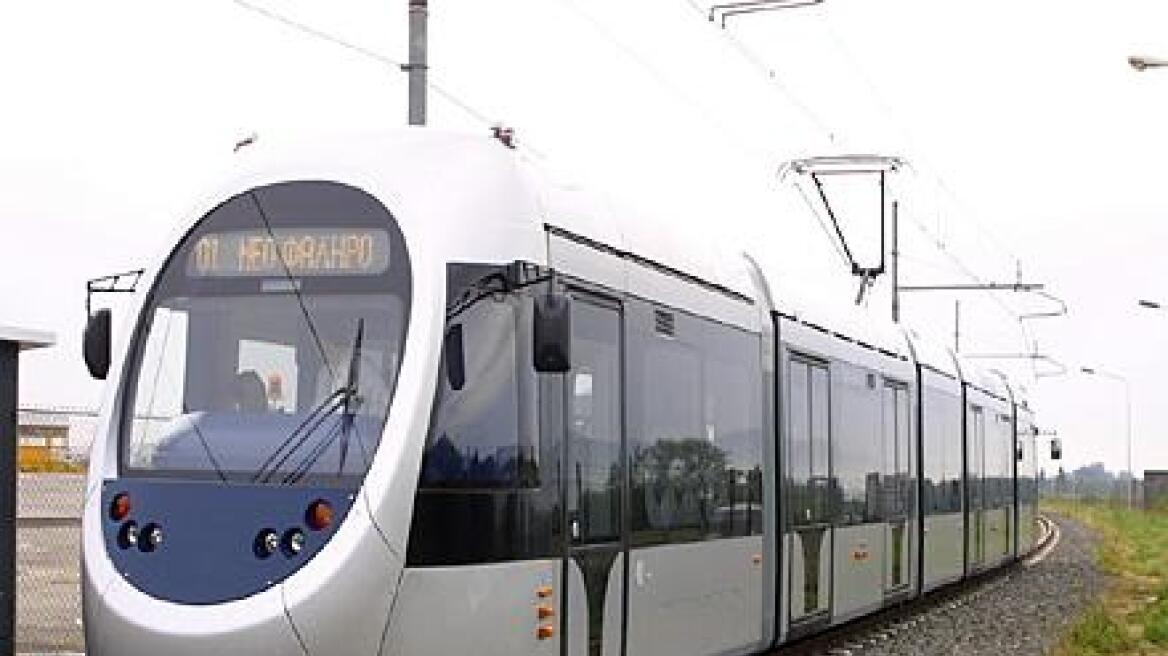 Υπογράφηκε η σύμβαση για επέκταση του τραμ στη γραμμή Πειραιάς – ΣΕΦ 