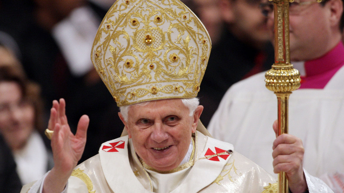 Ο Πάπας ευχαρίστησε τους πιστούς στην τελευταία λειτουργία