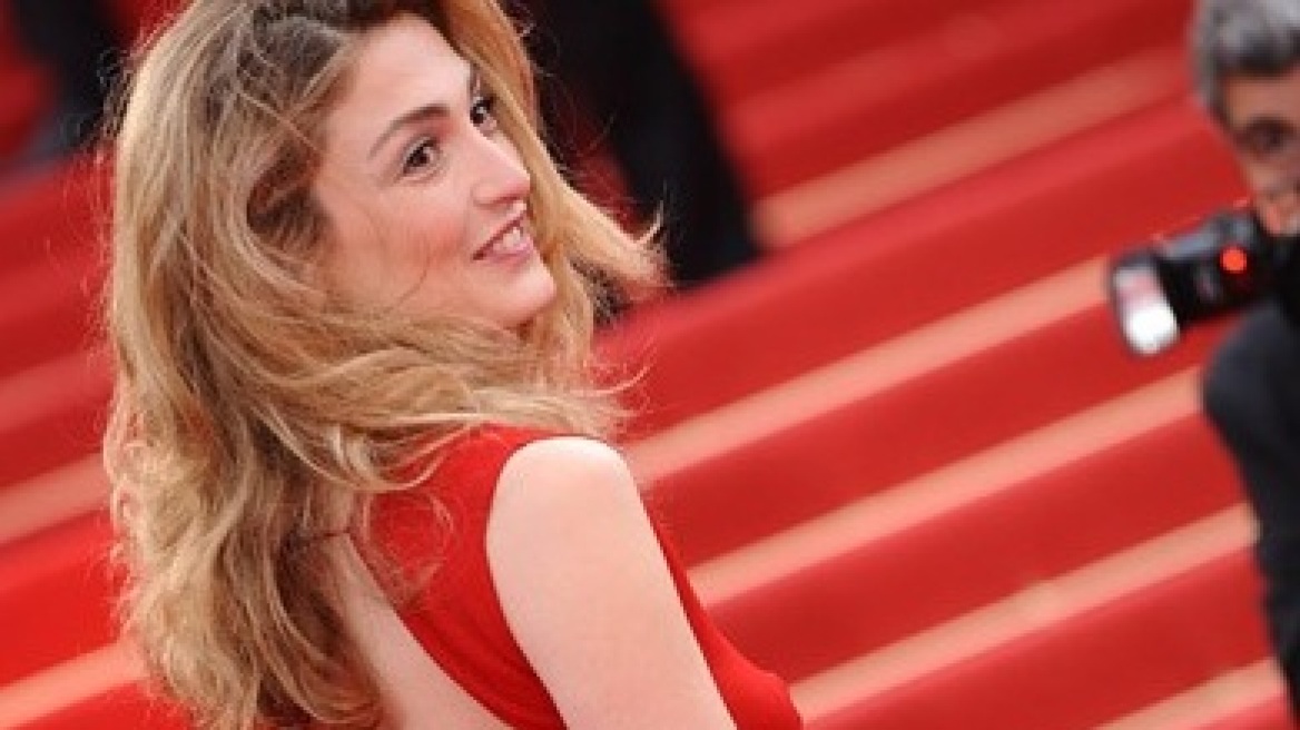 Γαλλίδα ηθοποιός διαψεύδει ότι είναι ερωμένη του Ολάντ