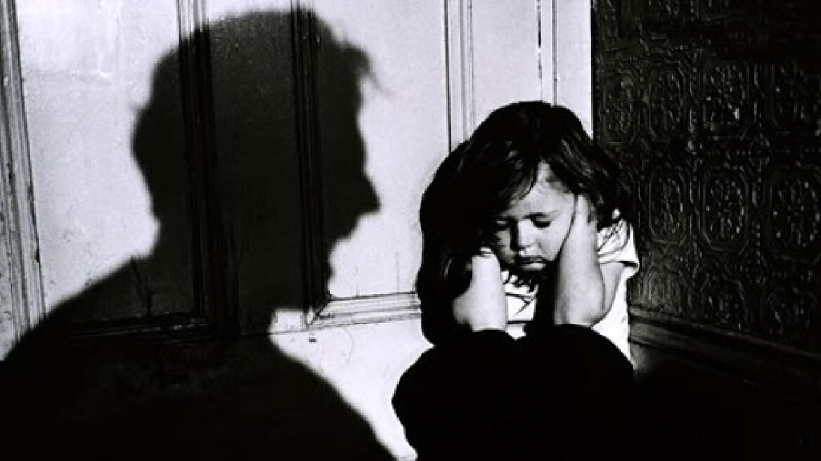 Βρετανία: 84 συλλήψεις για σεξουαλική κακοποίηση παιδιών την περίοδο 1963-92 